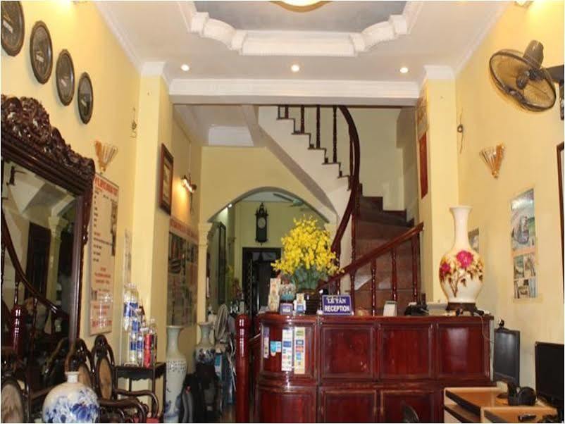 Tung Trang Hotel Hanoi Exterior photo